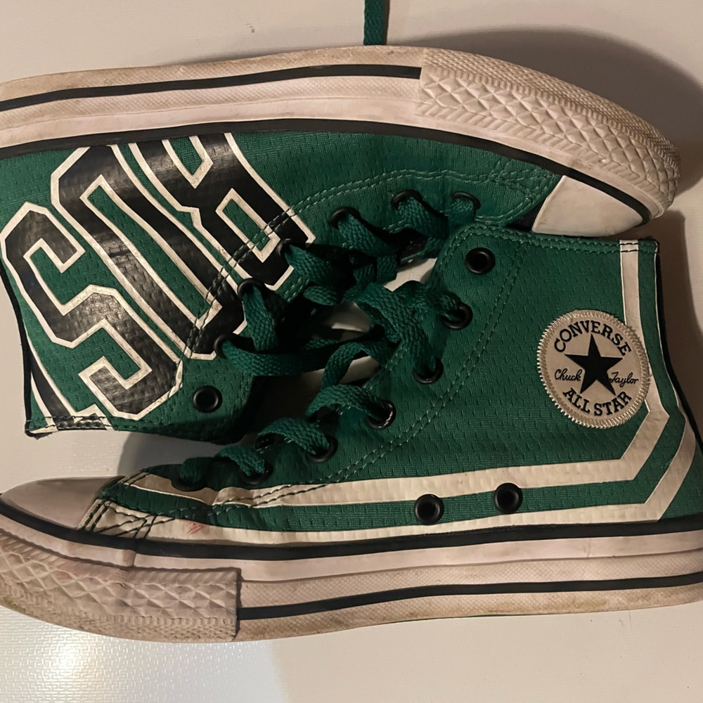 Boys Converse Boston Celtics Chick Taylor All Star Sneakers Size 3